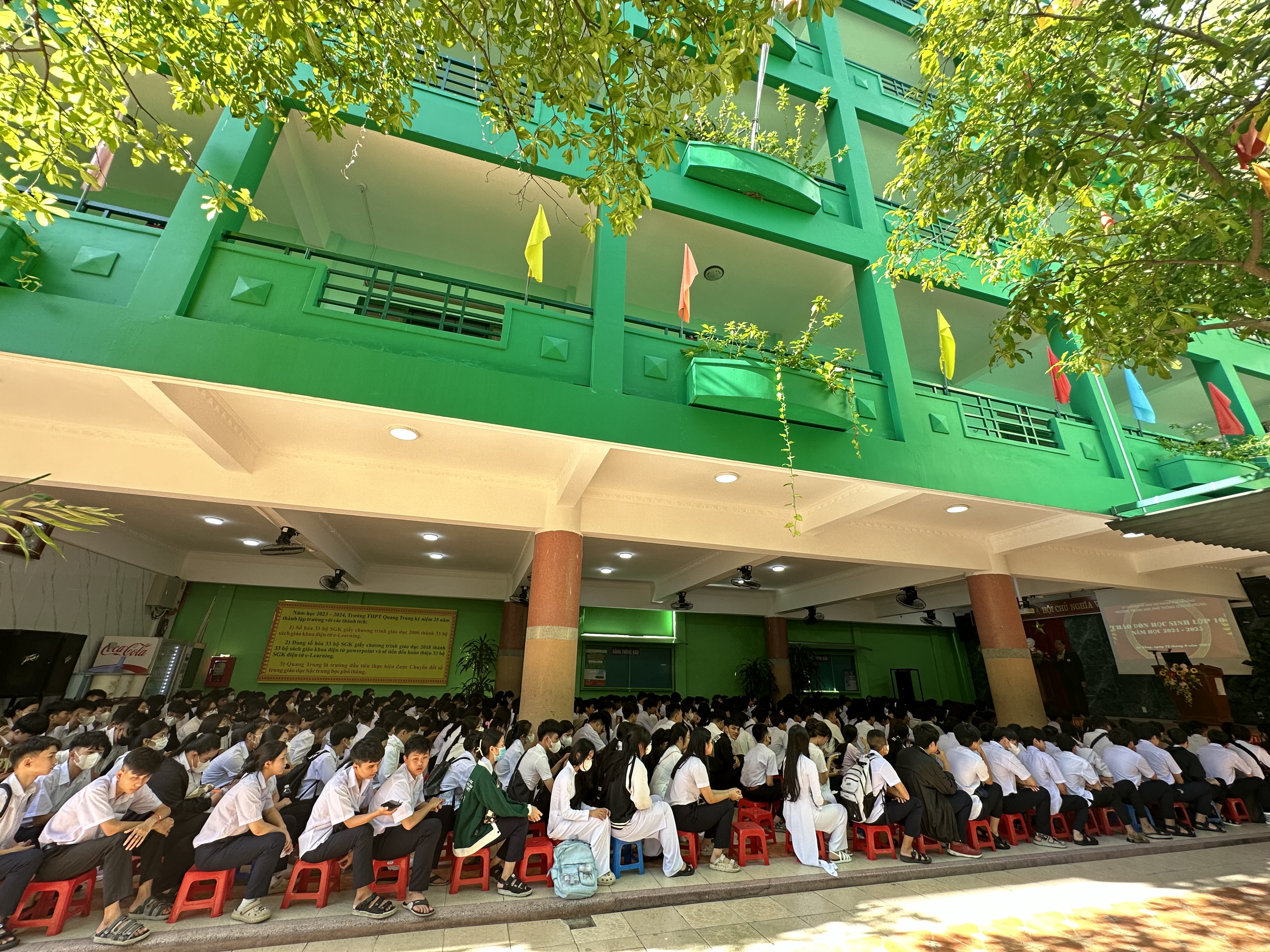 Chào mừng 450 học sinh lớp 10 năm học 2024-2025